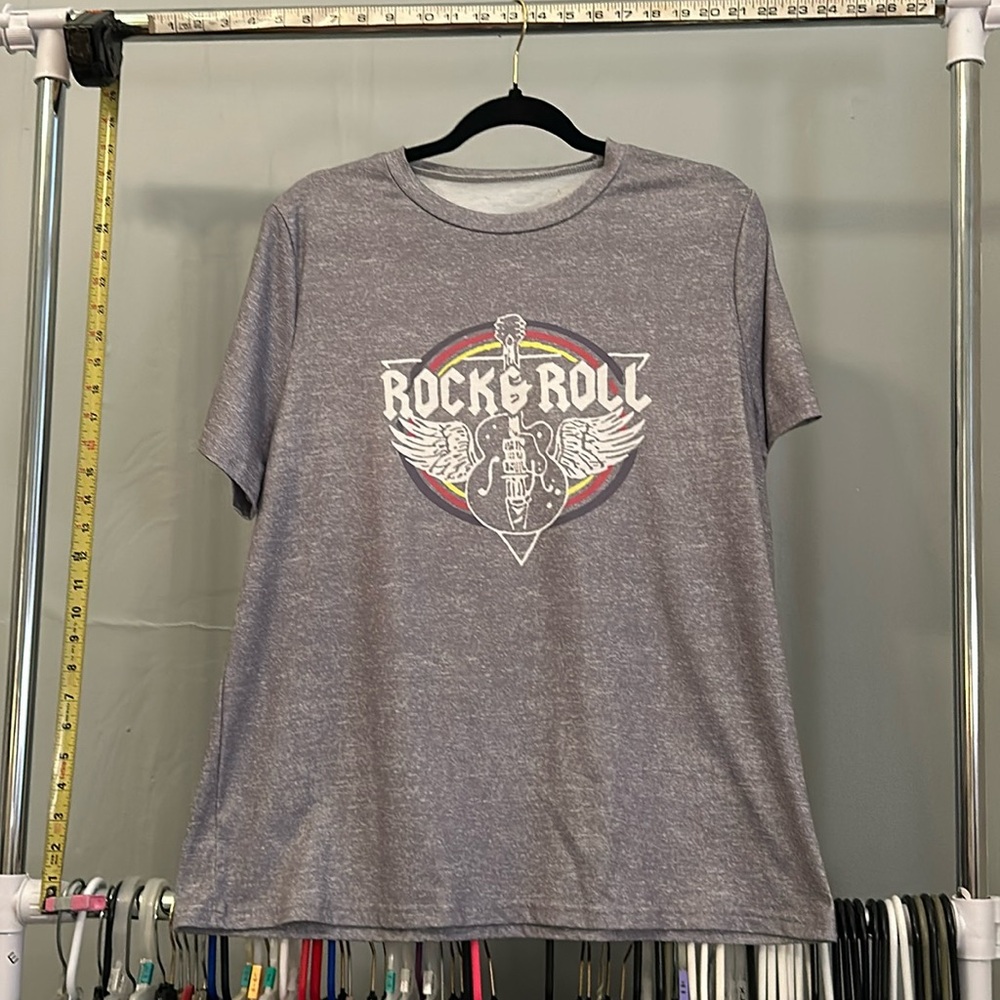 Gray graphic T-shirt